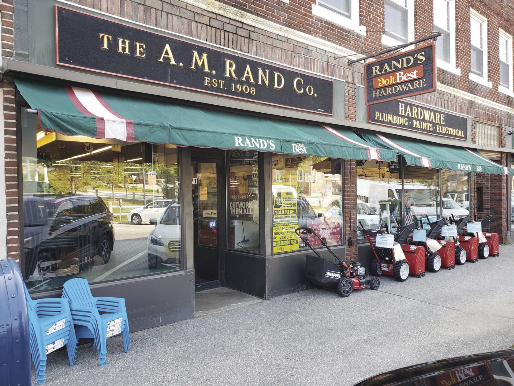 Rand’s Do it Best Hardware earns national recognition